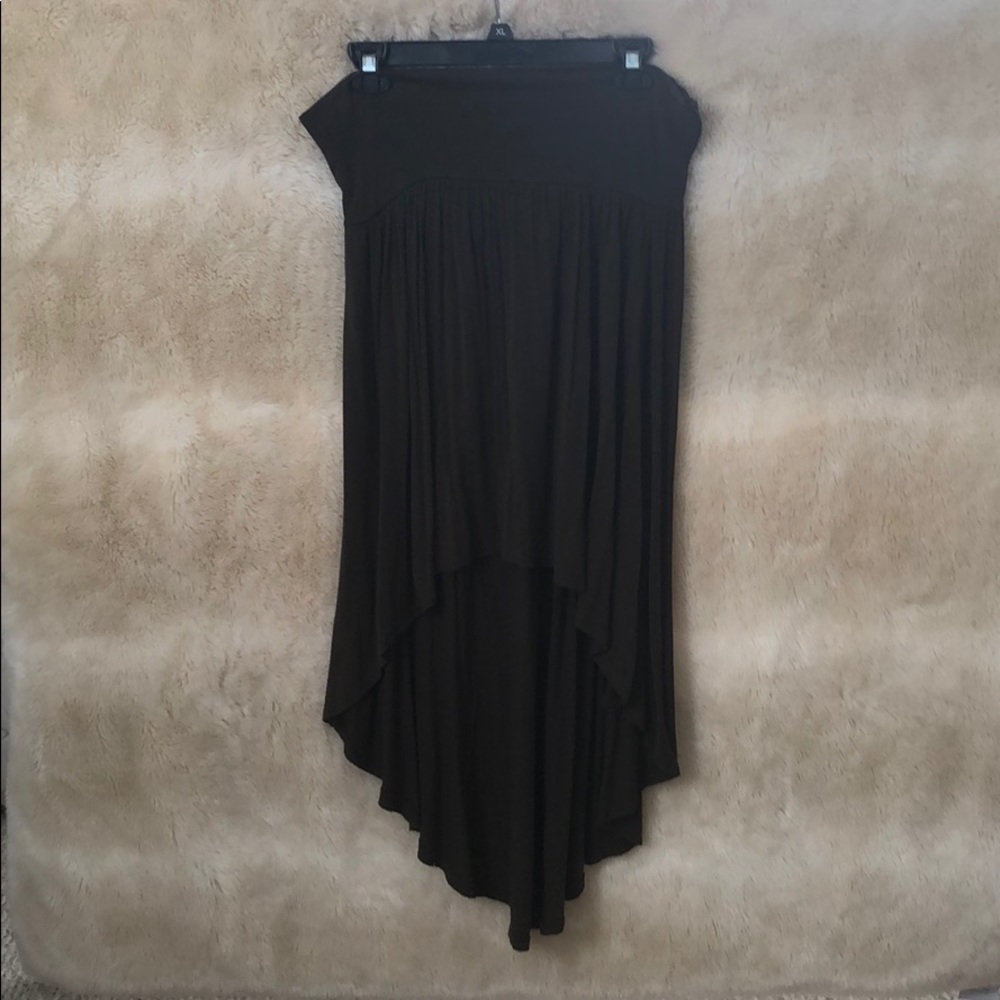 Skirt with long trail